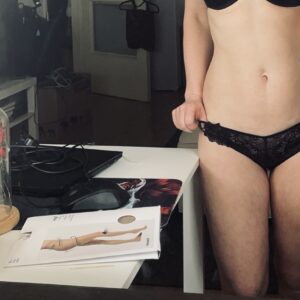 Nakenbilder eller bilder i underkläder