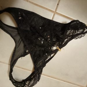 Säljer mina använda sexiga trosor! Puss