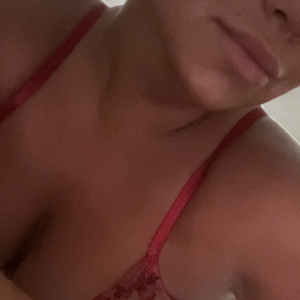 Sexiga underkläder från blond rund vacker mamma