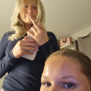 Content med bästis️