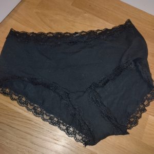 Använda trosor svart med spets