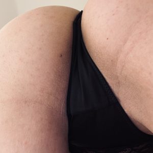 ANVÄNDA TROSOR/BILDER/SEXCHATT/VIDEOS