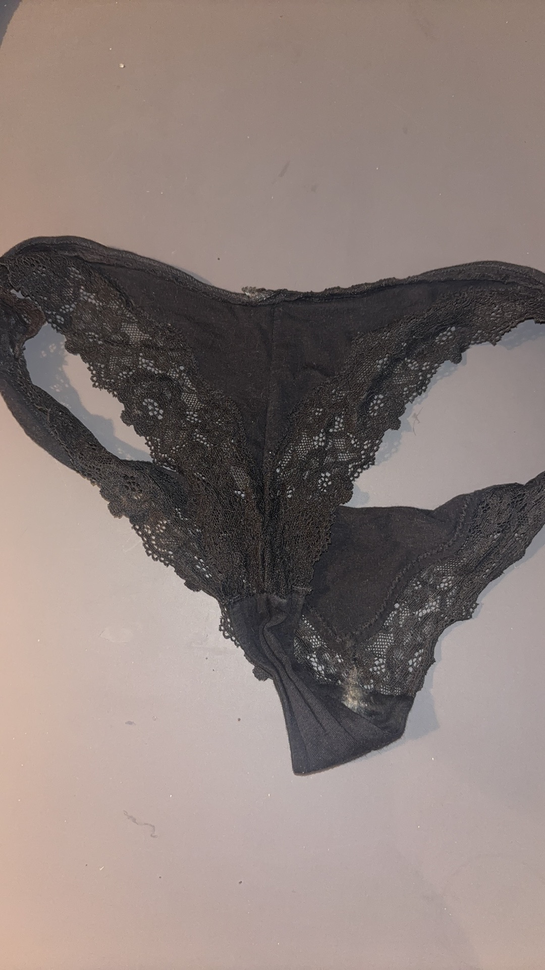 Helgens trosor till salu