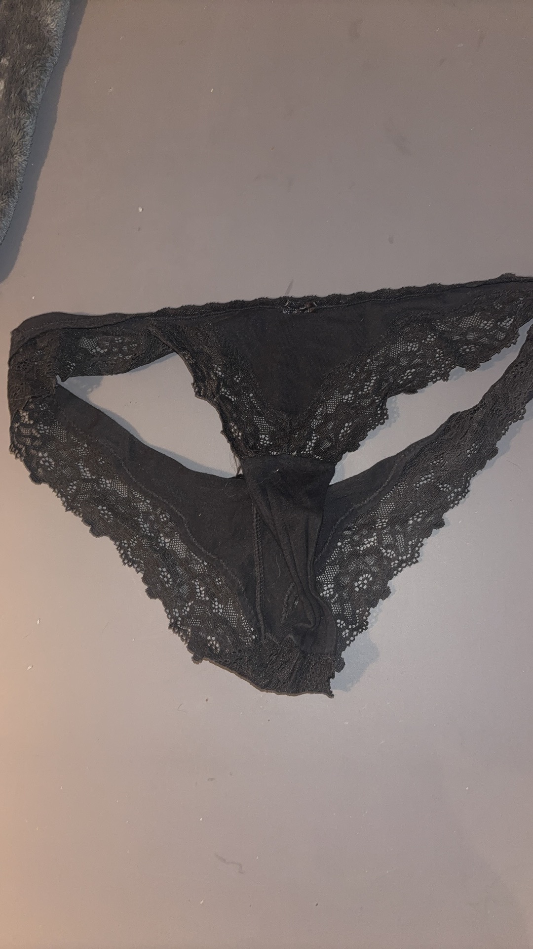 Helgens trosor till salu