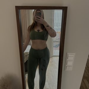 Bilder i endast underkläder ;)