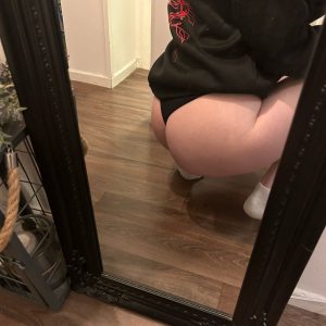 Lättklädd spegelbild