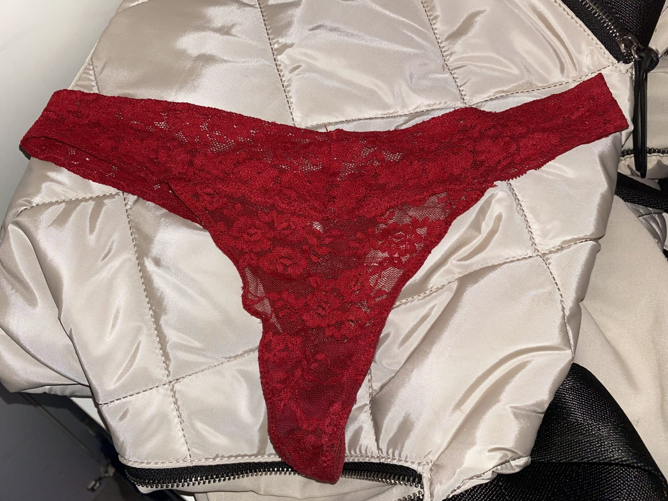 250:- paret eller 3 för 600:-