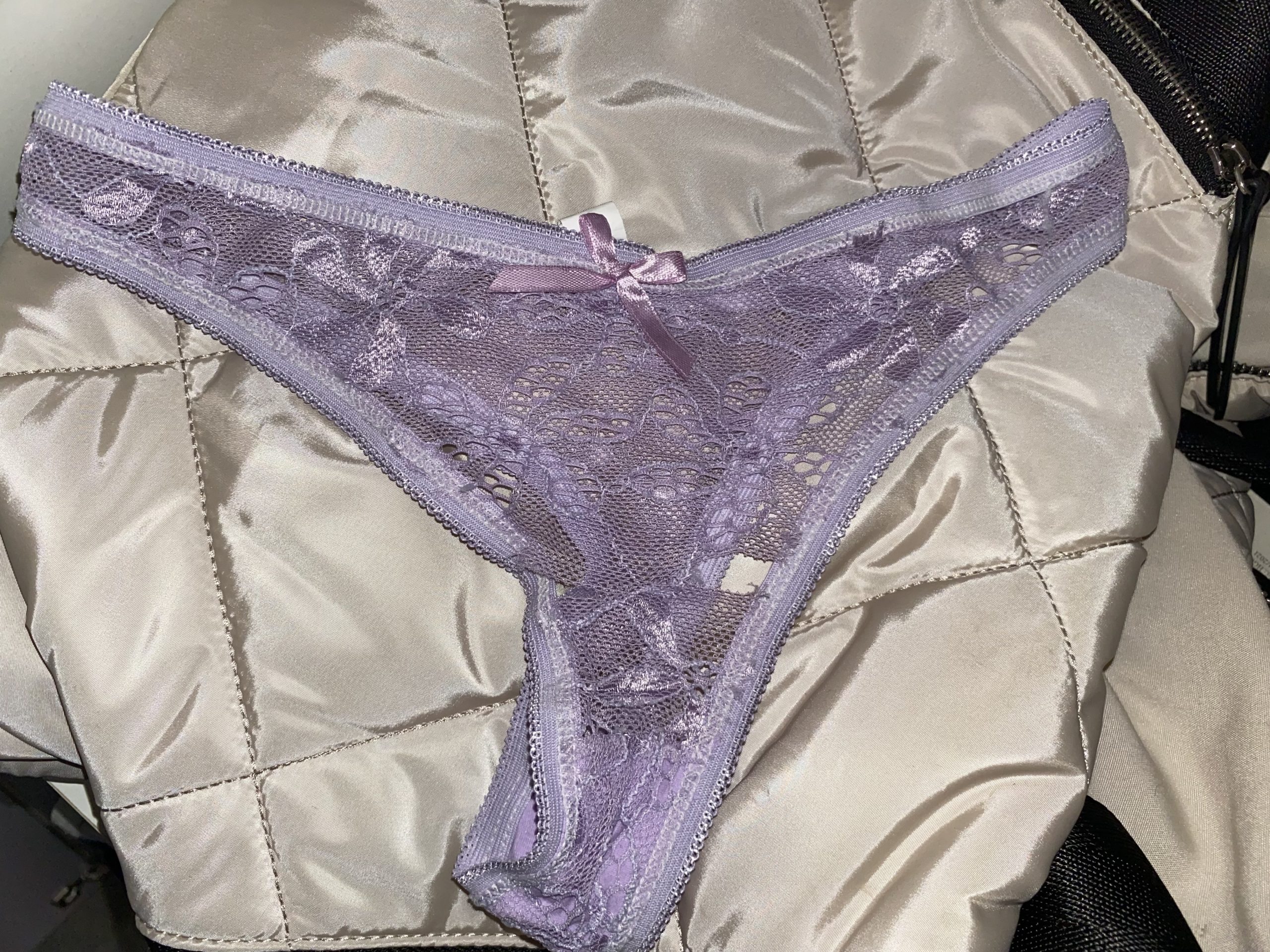 250:- paret eller 3 för 600:-