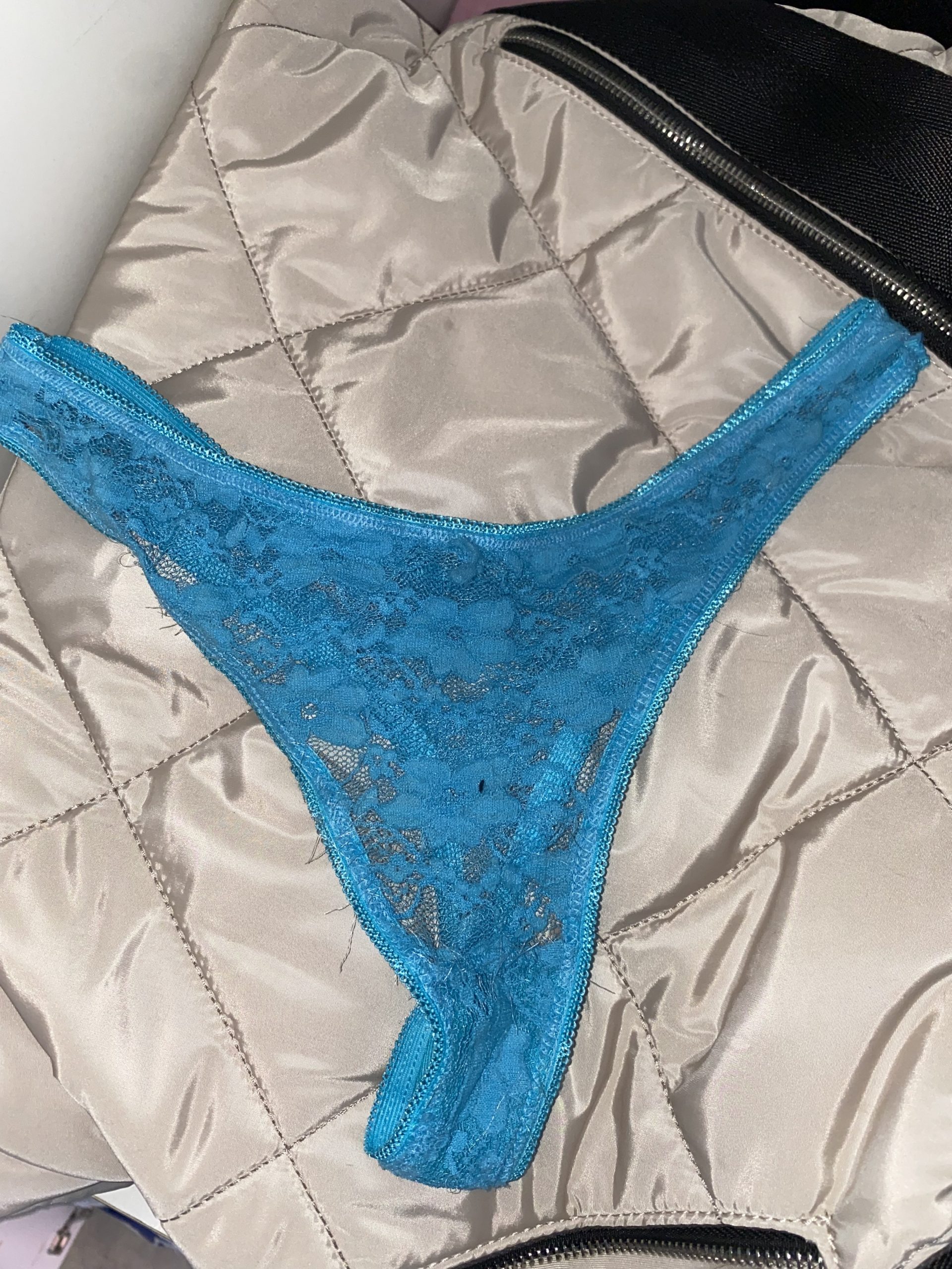 250:- paret eller 3 för 600:-