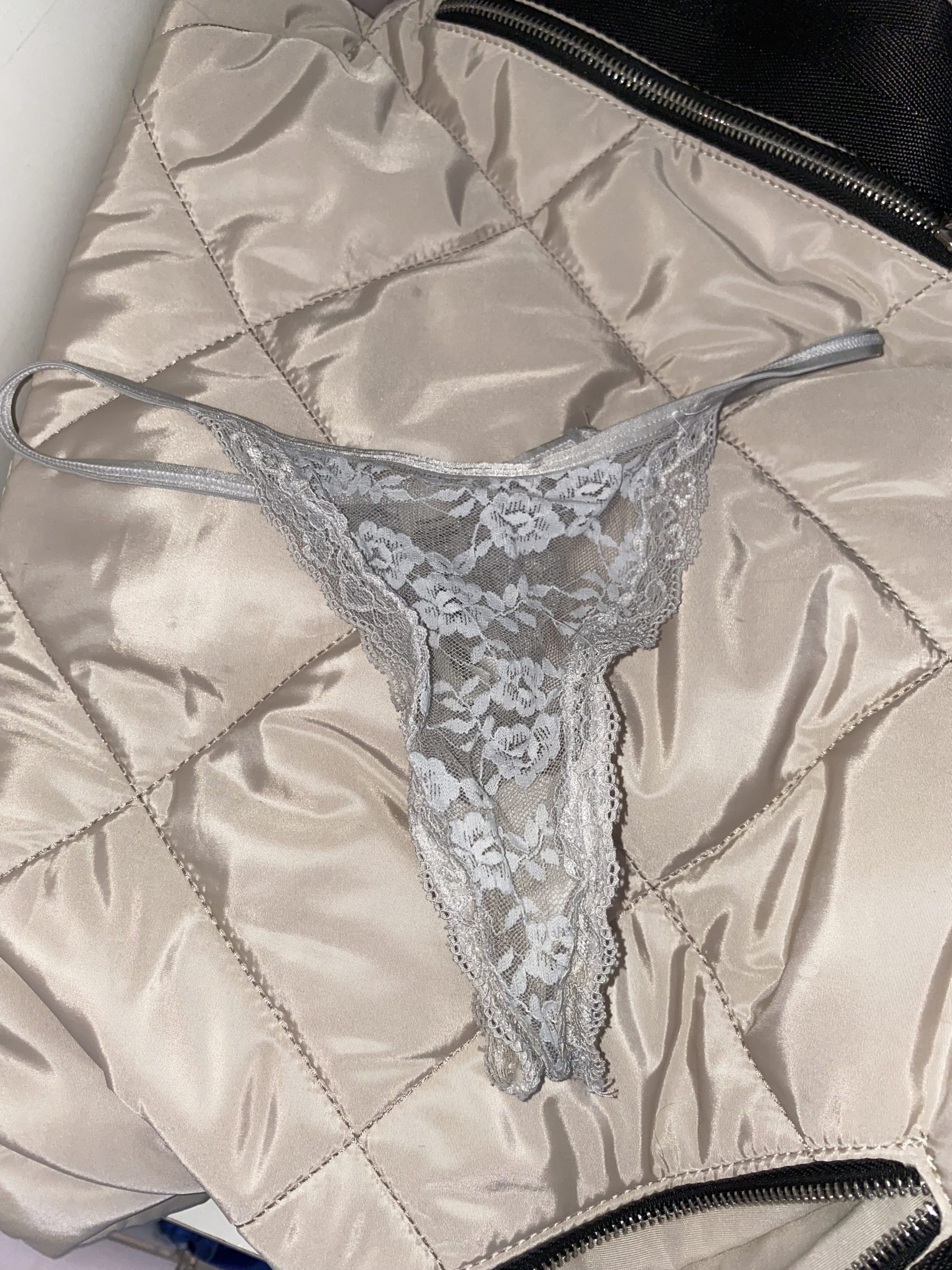 250:- paret eller 3 för 600:-