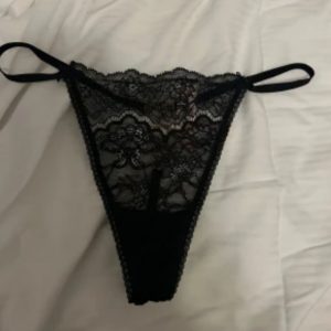 Säljer flera olika trosor. Klicka här för att se dom