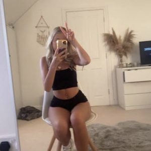 Snuskig, only tjej här. Online ikväll. Klicka här för info